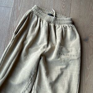 PRETTY LITTLE THING Sport Joggers (Size S)